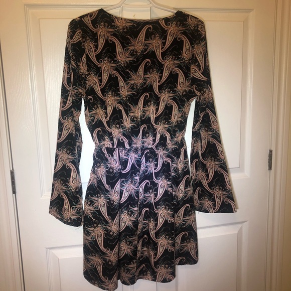 Charlotte Russe long sleeved dress. Sz M - Picture 2 of 4